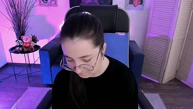 VirtuallVoyant online show from November 28, 7:00 am