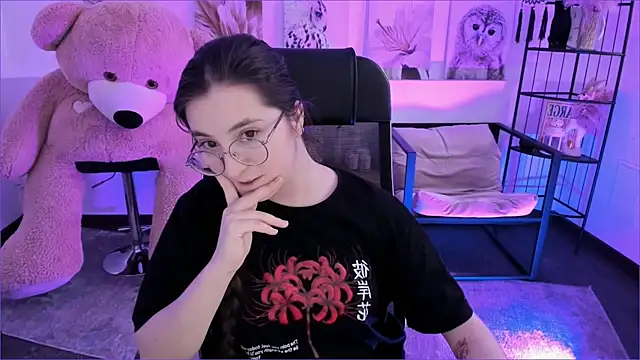 VirtuallVoyant online show from December 4, 8:49 am