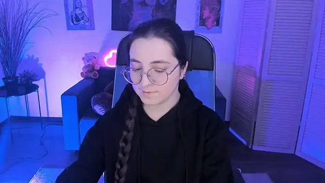 VirtuallVoyant online show from December 23, 4:27 am