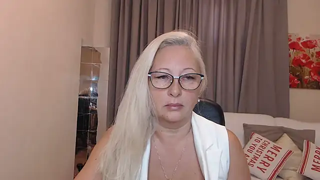 ValeriaSharm online show from October 18, 9:45 am