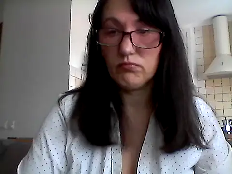 Elena48324 online show from May 1, 9:34 am