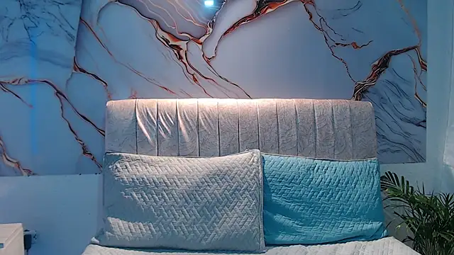 Snapshot of _Tiffany1 chatting on October 24, 2:18 am  Tiffany1 online show from October 24, 2:18 am