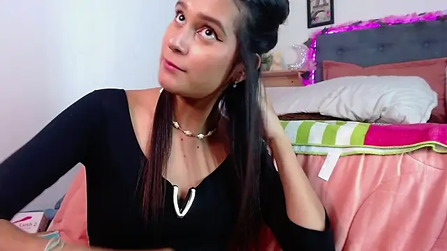 Snapshot of valentini_villa chatting on September 20, 10:08 pm valentini villa online show from September 20, 10:08 pm