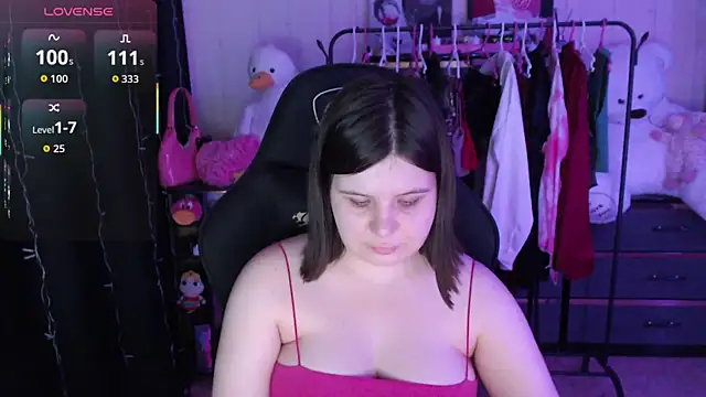 AmyVibess online show from May 1, 9:29 pm