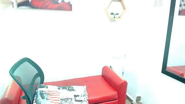 DIVAX MONSERRAT online show from June 24, 6:40 pm