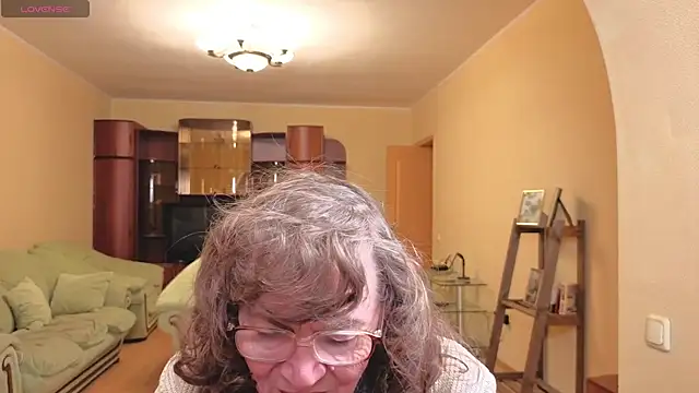 Betty Brick online show from May 5, 4:10 pm