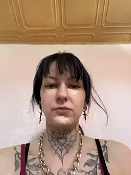 Seductively4 20 online show from May 19, 8:43 am