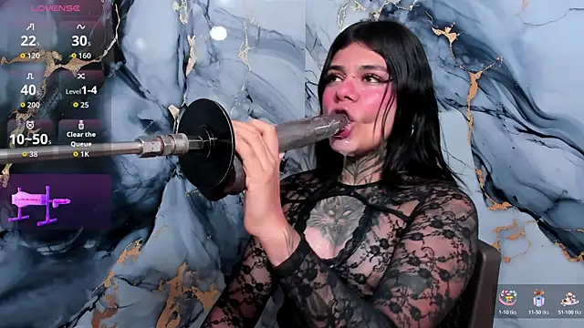 Emily Evo online show from November 5, 9:31 pm