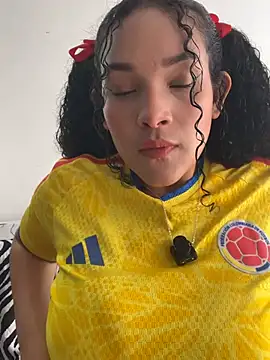 ivonne diaz1 online show from July 7, 6:43 pm