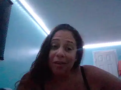 PrettyKittyMia online show from September 14, 12:08 am