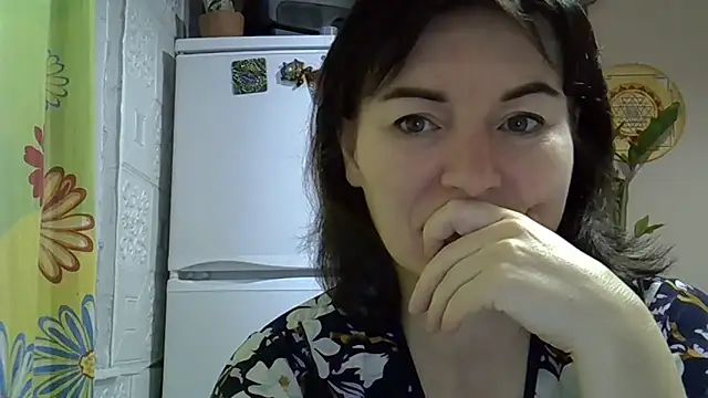 Krystal 82 online show from November 15, 5:52 am