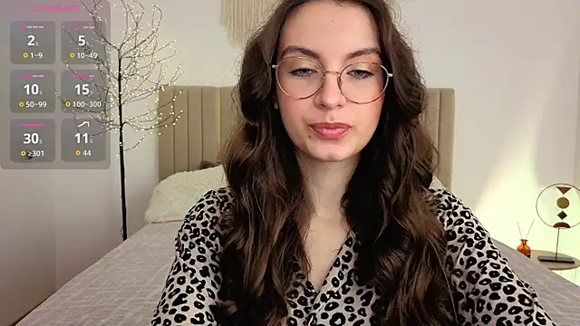 Real cutie1 online show from June 15, 12:38 pm