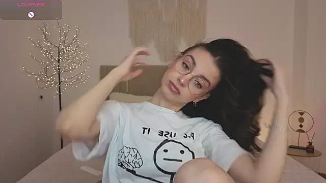 Real cutie1 online show from April 27, 12:46 pm