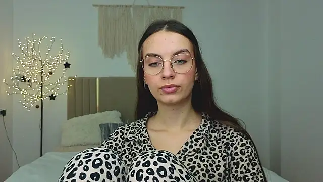 Real cutie1 online show from February 7, 2:21 pm