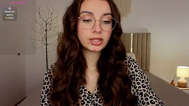 Real cutie1 online show from July 8, 1:13 pm