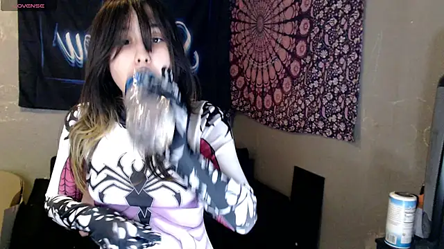 London Ray online show from November 1, 9:46 am