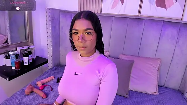 Seshat Hitt online show from October 11, 3:33 am