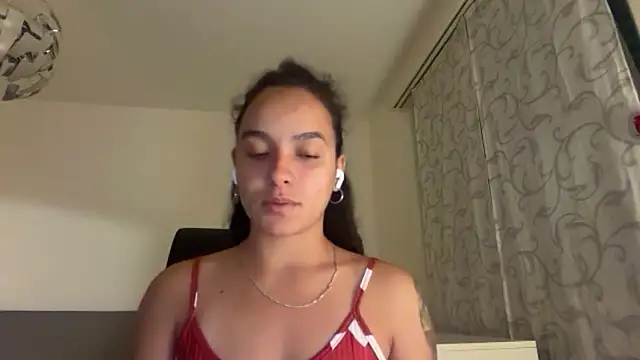 Maia Park online show from May 3, 10:35 pm