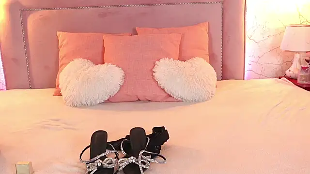 ChannelAngeless online show from September 25, 8:13 am