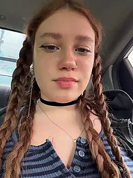 lucy-joy online show from July 29, 10:04 am