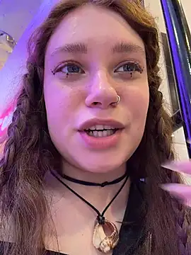 lucy-joy online show from July 9, 9:11 am