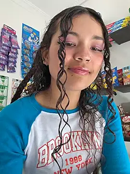 Camilla Miller01 online show from April 30, 7:52 pm