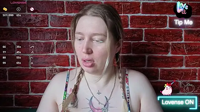 CitrusBlissss online show from May 1, 1:09 am
