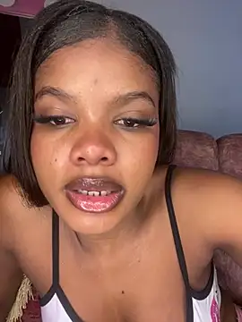 mariahsugarr online show from August 5, 6:31 am