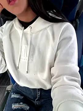 Snapshot of Sarahcutexoxox chatting on October 5, 6:35 pm Sarahcutexoxox online show from October 5, 6:35 pm