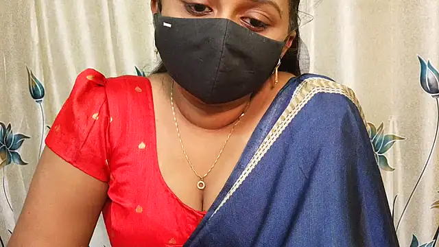 Pavani-Sexy online show from July 31, 8:15 am