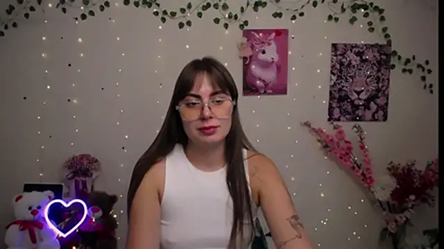 Amanda Bright  online show from August 1, 1:24 pm