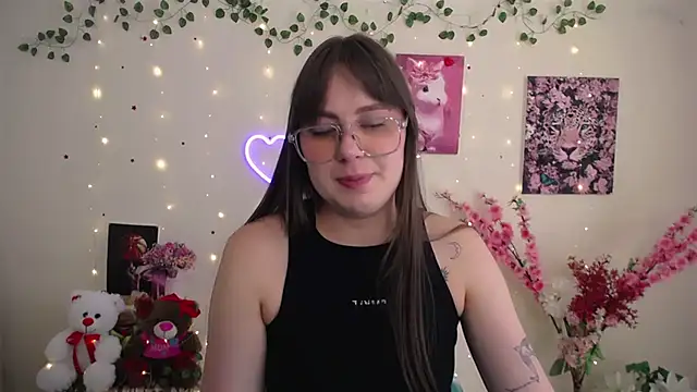 Amanda Bright  online show from May 21, 10:35 am