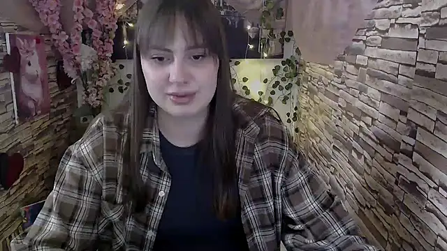 Amanda Bright  online show from October 13, 7:00 am