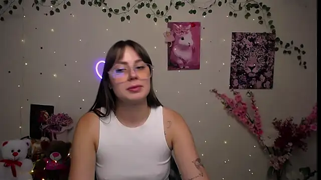 Amanda Bright  online show from July 28, 4:39 pm