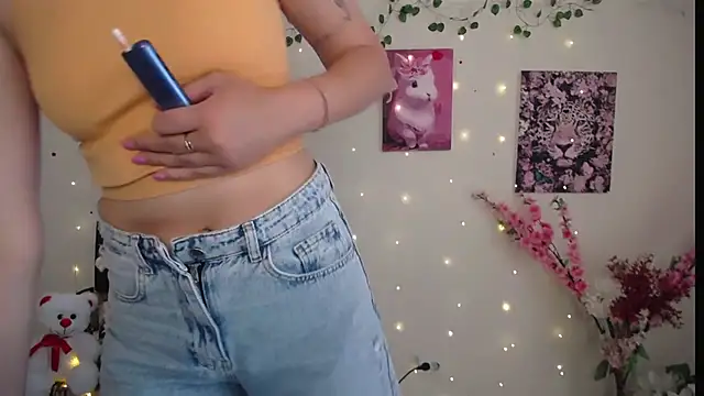 Amanda Bright  online show from July 6, 9:47 am