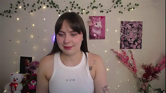 Amanda Bright  online show from May 31, 9:15 am