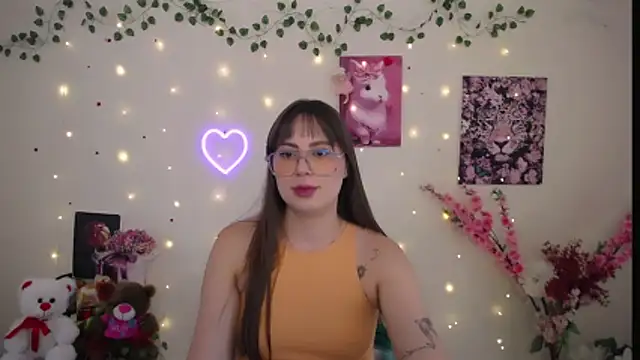 Amanda Bright  online show from June 21, 7:56 am