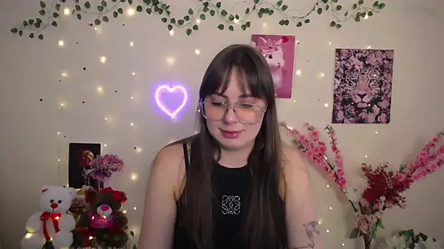 Amanda Bright  online show from May 15, 11:02 am
