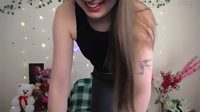 Amanda Bright  online show from May 6, 10:41 am