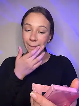 HinataArai online show from October 27, 8:25 pm