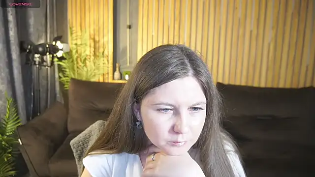 CraveeDoll online show from March 18, 7:41 pm