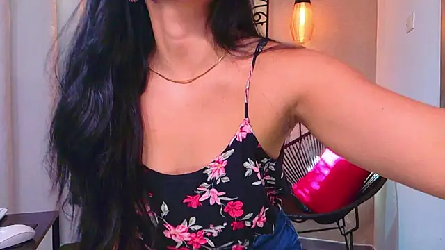 Lia Mar  online show from August 1, 9:06 pm