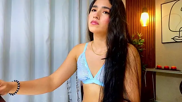 Lia Mar  online show from November 19, 6:52 pm