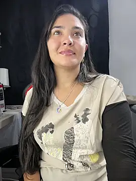 meli  brown online show from June 18, 11:42 pm