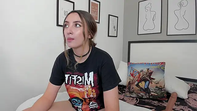 Alice Dickinssonn online show from March 2, 8:59 pm