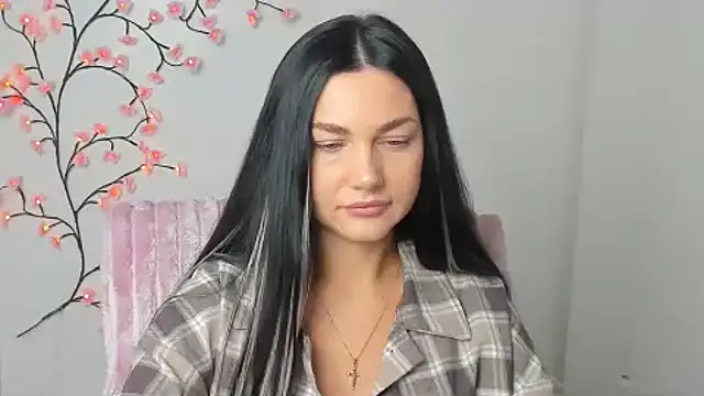 Lune Moon online show from December 4, 6:37 am