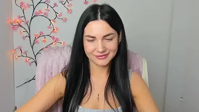 Lune Moon online show from March 6, 6:41 am