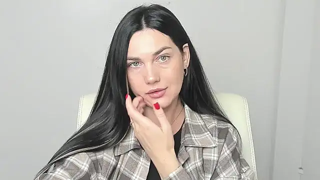 Lune Moon online show from November 5, 6:40 am