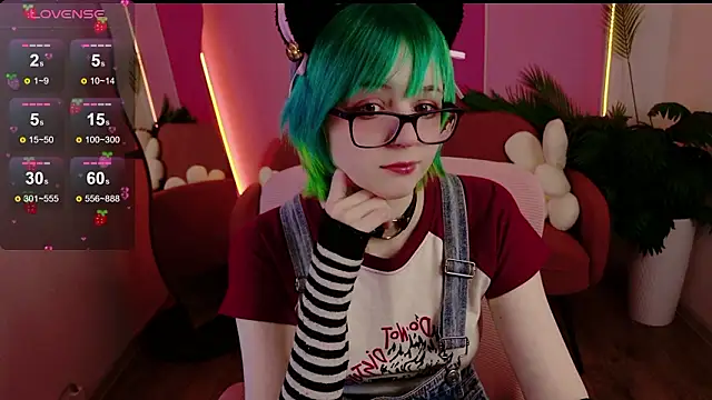 CoralineYoung online show from February 12, 7:21 am