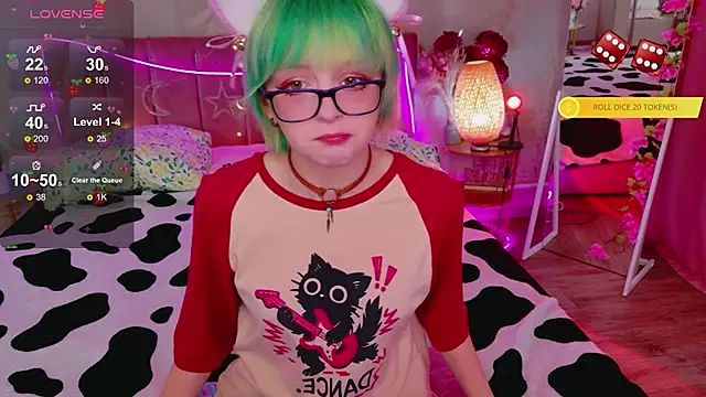 CoralineYoung online show from May 1, 9:34 am